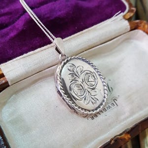 Vintage 925 Sterling Silber Halskette, Vintage Oval Medaillon, Retro Floral, 1981