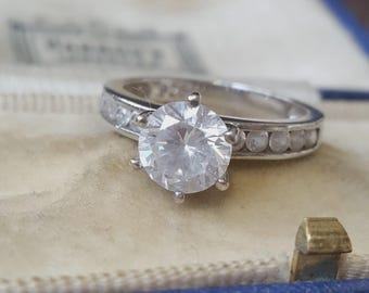 Sterling Silver Ring Simulated Diamonds Round Solitaire Channel Set UK Size M