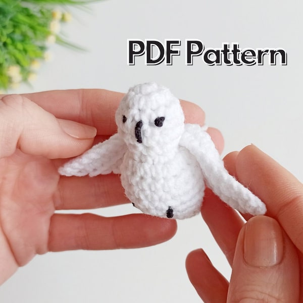 Owl crochet pattern, bird amigurumi pattern, crochet owl keychain pattern, tiny owl figurine