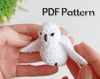 Owl crochet pattern, bird amigurumi pattern, crochet owl keychain pattern, tiny owl figurine