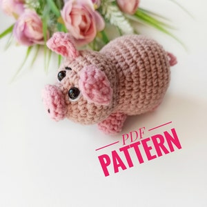Amigurumi pig pattern, easy crochet stuffed mini pig toy keychain