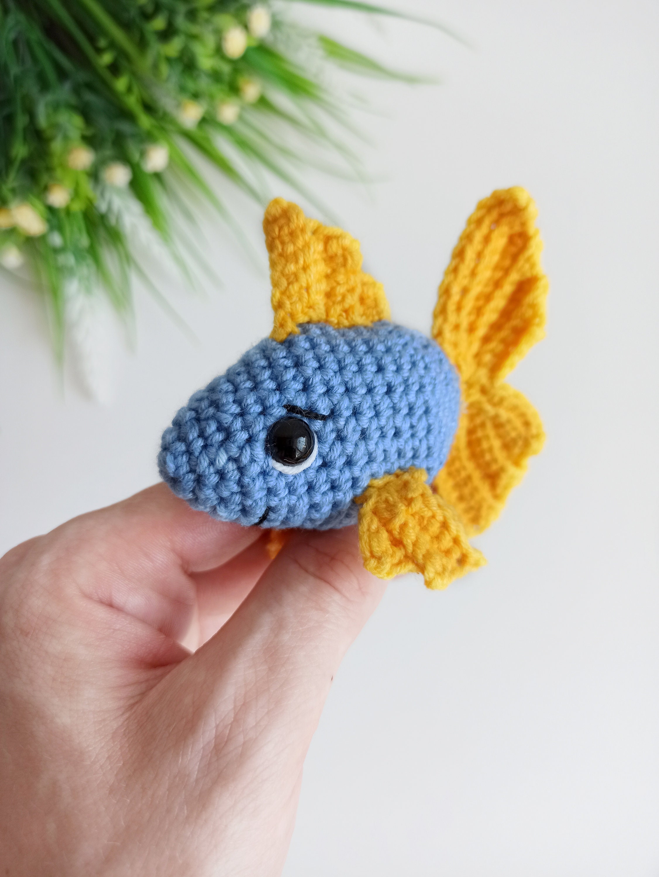 かぎ針編みの魚のパターン、簡単に編める小さな編みぐるみの魚 - Etsy 日本