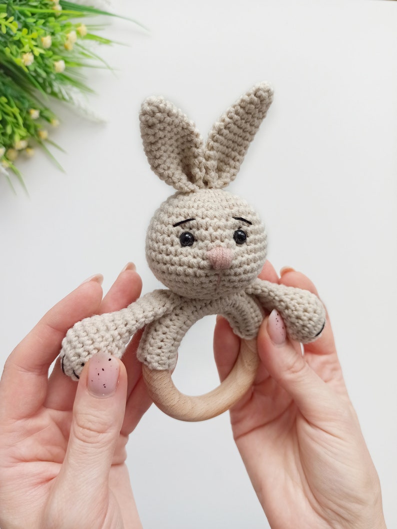 Crochet baby rattle pattern, bunny amigurumi pattern image 3