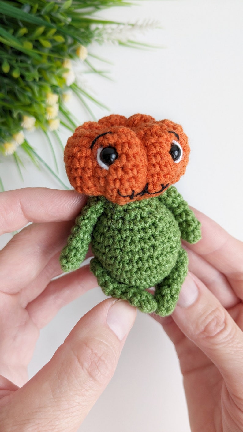 Crochet pumpkin man pattern, amigurumi doll halloween decor, easy crochet pattern image 10