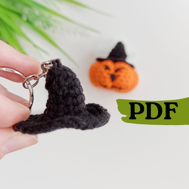 Crochet witch hat pattern, easy crochet Halloween keychain image 1