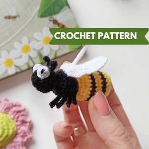 Mini crochet bee amigurumi pattern, easy crochet pattern