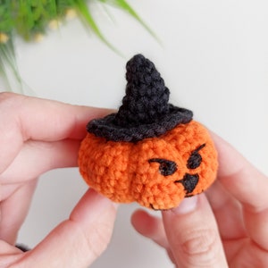 Crochet witch hat pattern, easy crochet Halloween keychain image 7