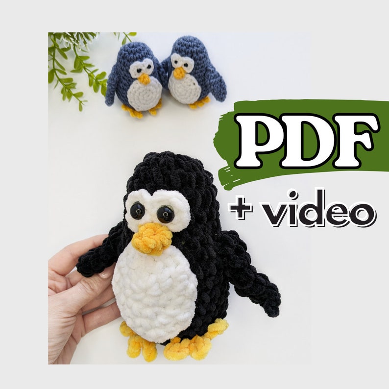 Pode incluir: Padr&atilde;o de amigurumi de pinguim de croch&ecirc; com instru&ccedil;&otilde;es PDF e tutorial em v&iacute;deo. O padr&atilde;o apresenta um pinguim preto e branco com textura felpuda.