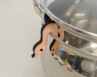 Pot guard - Snake Shape - Lid holder - Steam Vent - Pot Prop - Pot Lid Lift #219