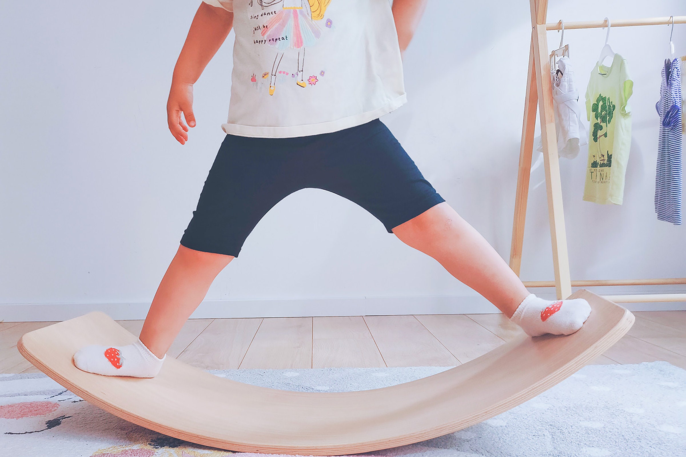 MAMOI® Balance Board für Kinder, Balance wippe, Balancieren und  Gleichgewichtstrainer, Balanceboard, Balanceboards indoor, Balancierbrett -   Schweiz