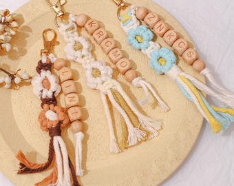 Macrame Flower Keychain With Name, Personalized Gifts, Mom Gift, Boho Keychain, High-quality Cotton Cord, Natural Wooden Beads