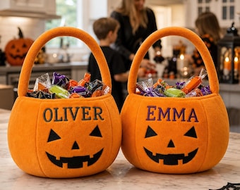 Cesta de Halloween personalizada con forma de calabaza, bolsa de dulces de Halloween bordada para niños, cubo de peluche con forma de calabaza con nombre personalizado