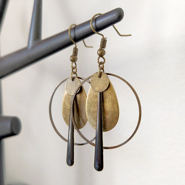 Boucles d'oreilles bronze long sequin noir grosse goutte bronze cercle