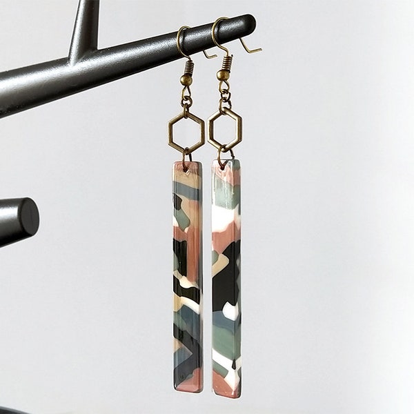 Boucles d'oreilles bronze long rectangle acetete camouflage multicolore petit hexagone