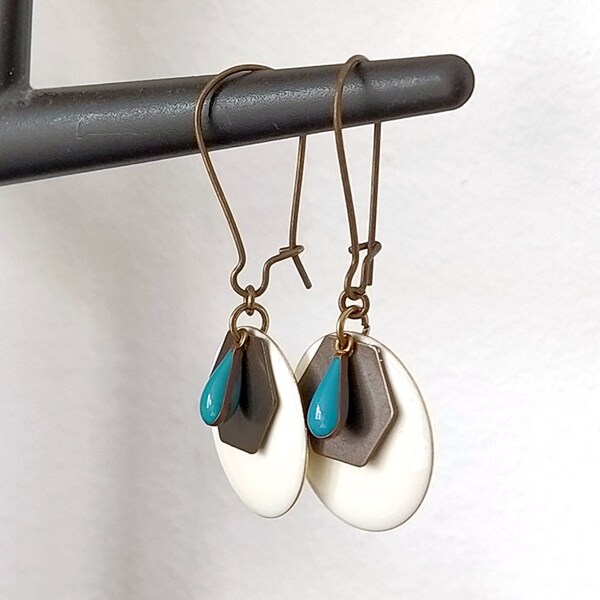 Boucles d'oreilles bronze sequin blanc 20 hexagone 13 goutte bleue paon