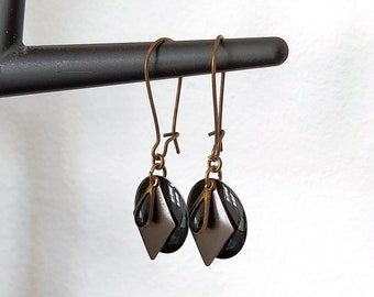 Boucles d'oreilles bronze sequin noir 16 losange bronze goutte noire