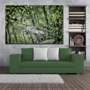 Flieger im Wald | Wanddeko | Wall Art | verrücktes Geschenk Pilot | Kunstdruck Poster Flugzeug im Wald | besondere Büro Deko ! Emergency Fly