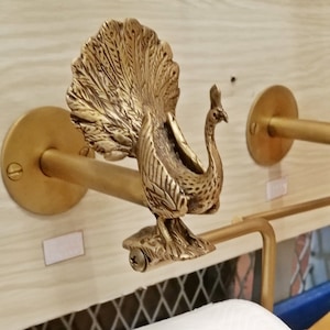 Peacock Figurine Hang Wall Mount Vintage Decor Brass Tissue Paper Holder Toilet