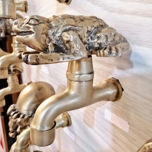 Faucet Toad Spigot Wash Bowl Vintages Brass Basin Sink Tap  Water Home Decor Wash Bowl Handle