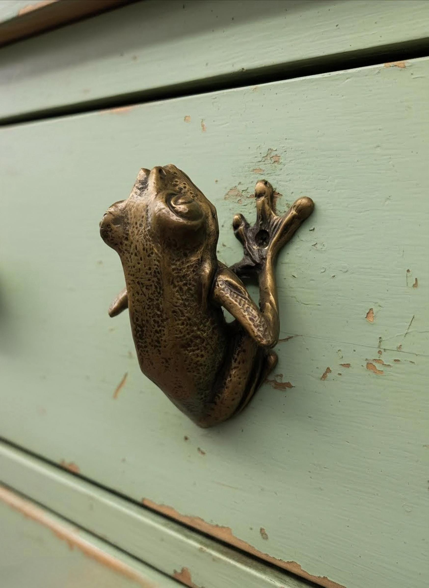 Big Brass Frog Door Handle, Large Vintage Toad Cabinet Pull, Antique Gold Wardrobe Knob, Whimsical Animal Decorative Hardware, Big Size