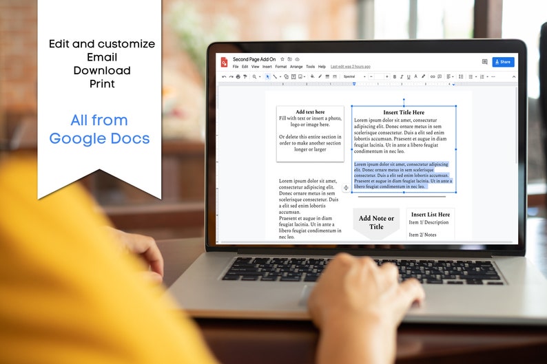 Peut inclure: Un &eacute;cran d'ordinateur portable affichant un document Google Docs avec un mod&egrave;le pour un compl&eacute;ment de deuxi&egrave;me page. Le mod&egrave;le comprend des sections pour ajouter du texte, ins&eacute;rer un titre, ajouter une note ou un titre et ins&eacute;rer une liste. Le texte du mod&egrave;le comprend du texte lorem ipsum.