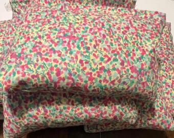 Coussin chauffant à pois et à motif floral rempli de haricots