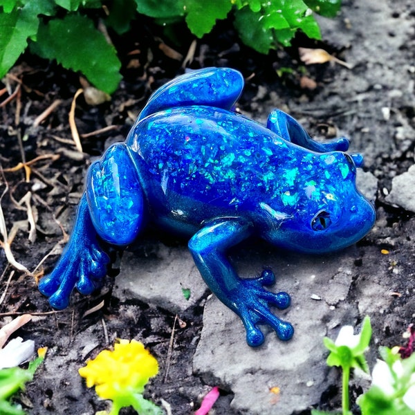 Handmade Resin Frog Sculpture, Tree Frog with Glitter, Color Shifting Collectible