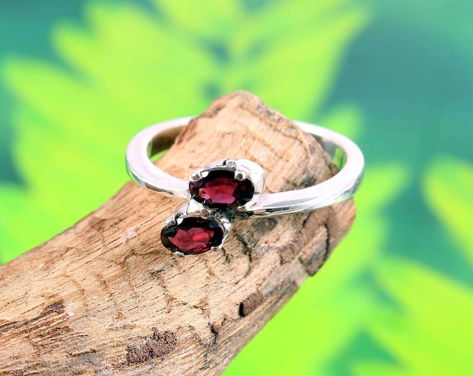 Stacking all US 5,6,7,8,etc 925 Sterling Silver Gold Personalised Garnet Ring 4x2 mm oval January Birthstone Ring Women/'s Gift