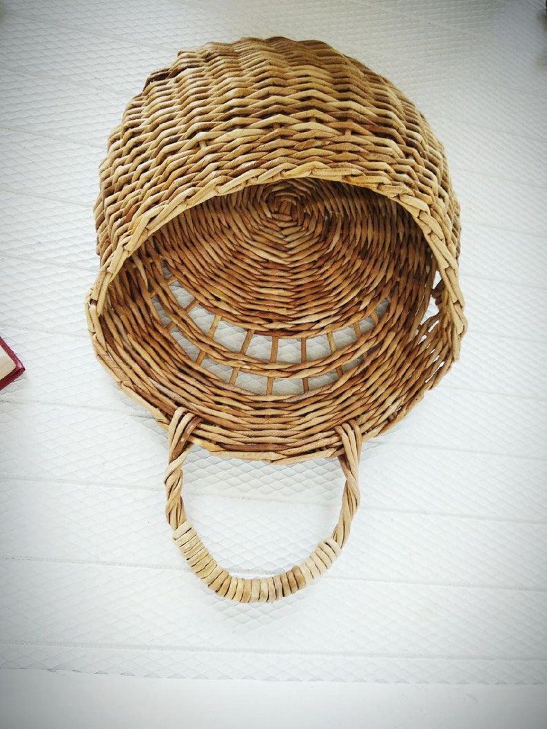 Rustic wicker hanging Wicker wall decor Door basket Mail basket Flower basket Universal basket Modern rustic decor Farmhouse woven basket