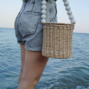 Wicker bag with wooden pearl handle Handbag wicker Summer bag Beach bag Straw bag Jane Birkin basket Fashion bag Stylish wicker bag image 8