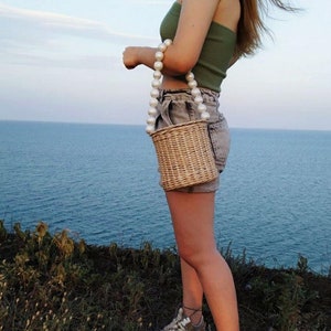 Wicker bag with wooden pearl handle Handbag wicker Summer bag Beach bag Straw bag Jane Birkin basket Fashion bag Stylish wicker bag image 6