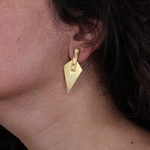 Goddess Athena Earrings, Modern Art SPEAR Head Gold Silver Aesthetic Earrings, Geometric Art Deco Earring 40th Birthday Gifts For Women