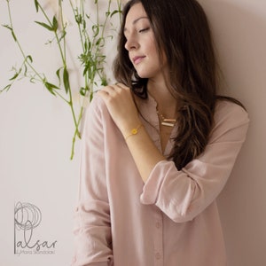 Pulsera personalizada con código morse, pulsera con monograma de oro rosa, pulsera con inicial grabada en plata de ley, pulsera con letra monograma circular