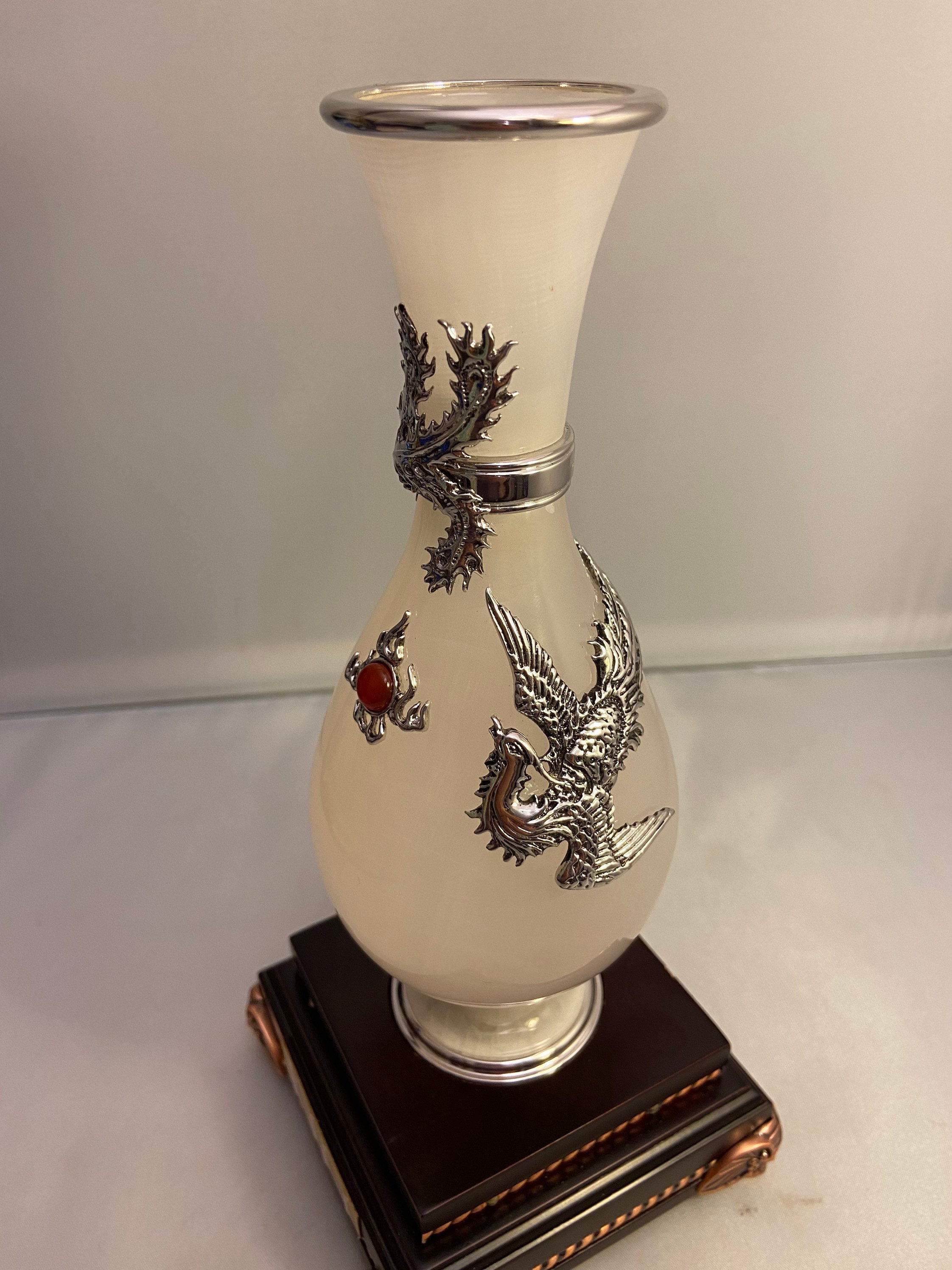 龍と鳳凰が繁栄をもたらす翡翠の花瓶 - Etsy 日本