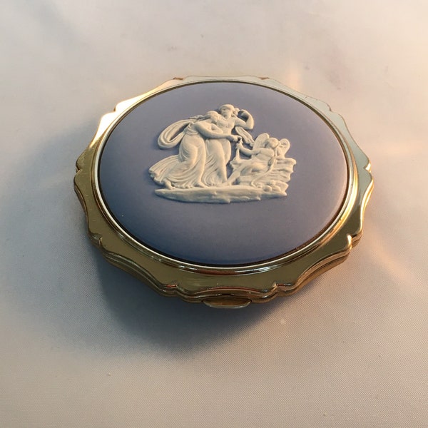 Stratton Wedgwood Compact