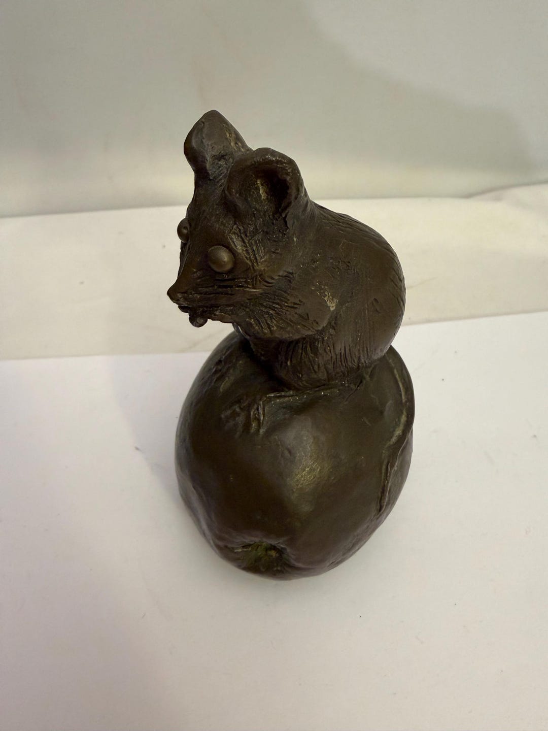 Heredities Bronze Mouse on an Apple - Etsy UK