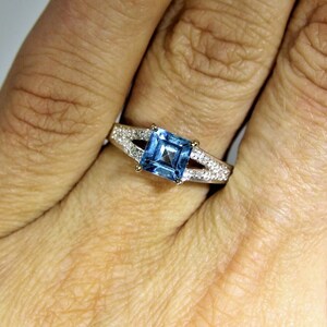 9ct 9k Yellow Gold Natural Princess Blue Topaz Diamond Ring Size 6 3/4 - N