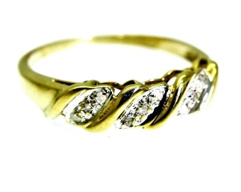 9ct 9k Yellow Gold Diamond Ring Size 6 1/4 - M