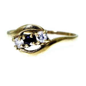 9ct 9k Yellow Gold Natural Sapphire Trilogy Ring Size 6 3/4 - N