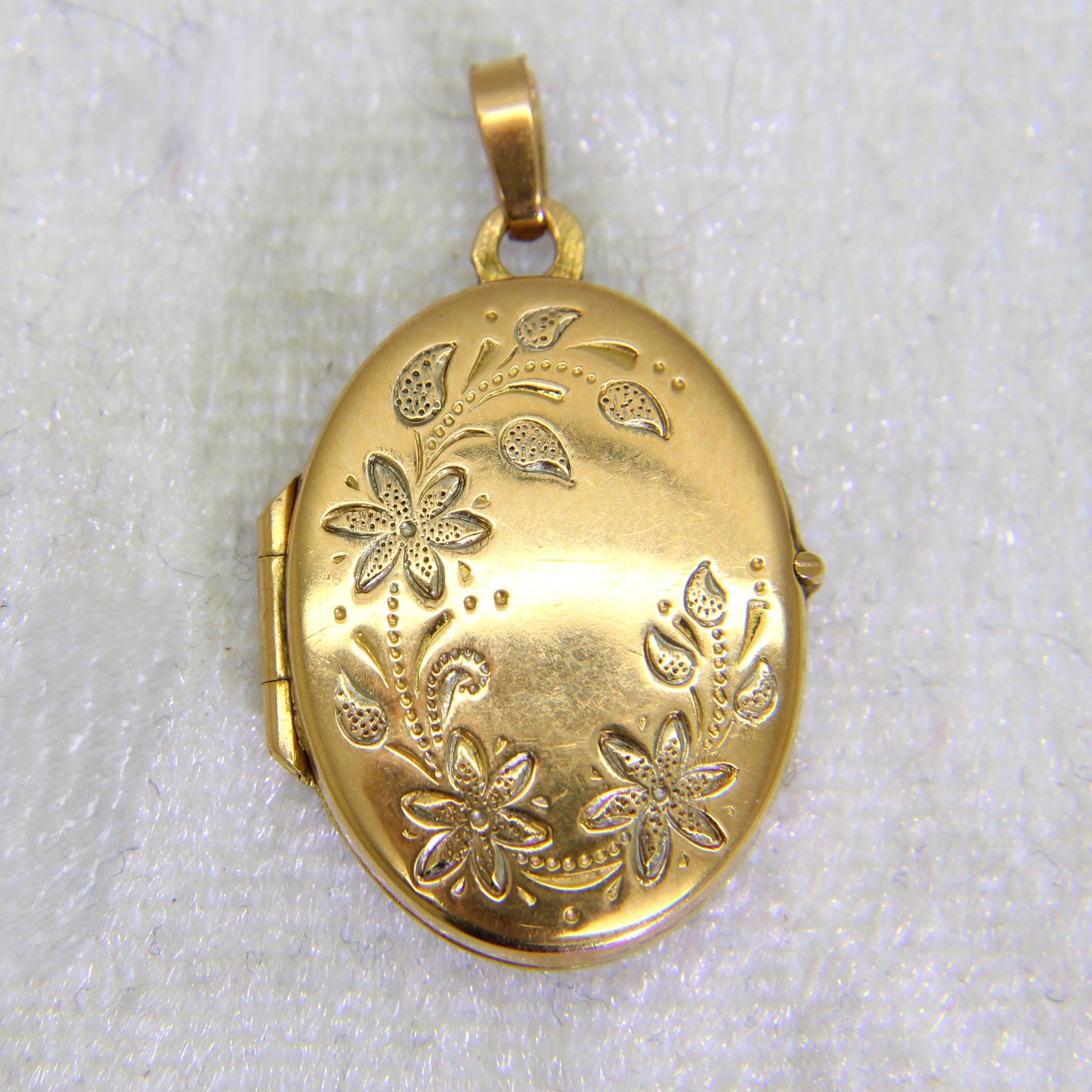 Coro Pegasus ロケットブローチ　ヴィンテージ Vintage CORO PEGASUS Gold Plate Leaf Brooch Earring Set - Etsy Canada