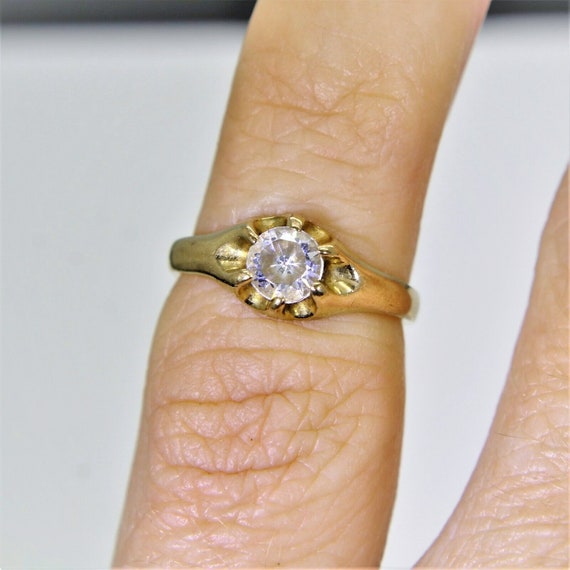 9ct gold cubic zirconia solitaire ring clearance