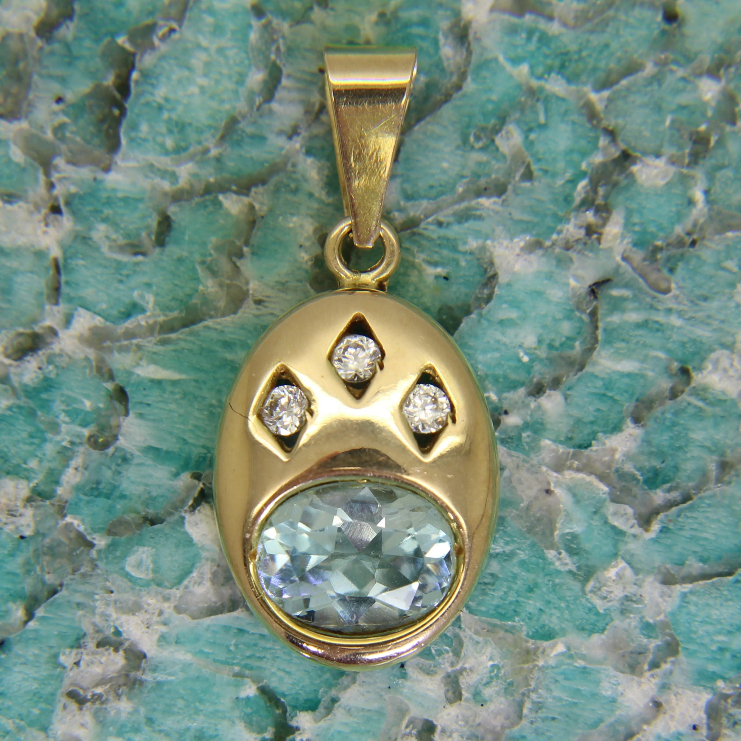 9ct 9k Yellow Gold Topaz & Cubic Zirconia Pendant