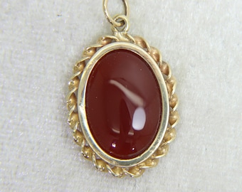 9 kt 9 kt gouden carneoolhanger