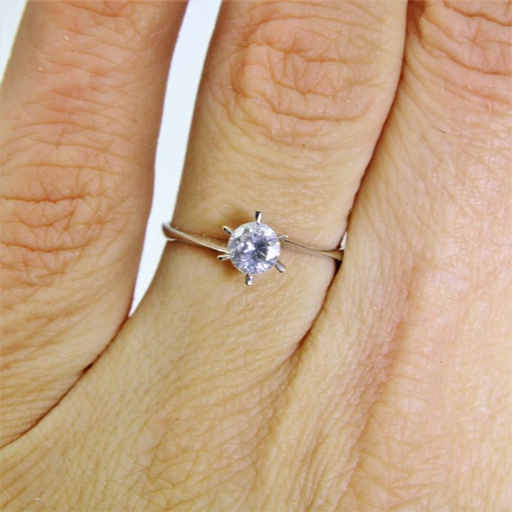 18ct gold deals cubic zirconia rings