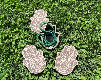 Abundância Hamsa Box | Aventurina Mala, Selenita Rosa do Deserto, Caixa Hamsa