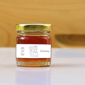 30 obsequios de boda de miel cruda griega, frascos de 50 g con etiqueta de dibujos animados, obsequios de miel orgánica para invitados con pegatina de boceto de boda personalizada