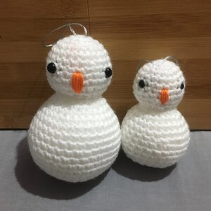 Snowman Christmas ornament crochet pattern | US and UK terms