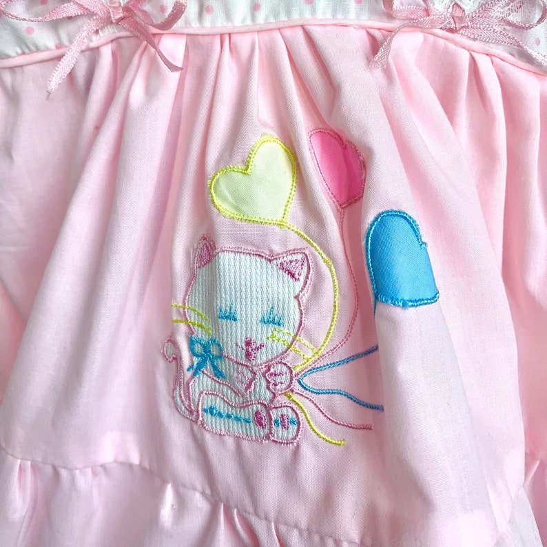 Approx size 12-18 mos. Vintage pink kitten /& heart balloon pinafore dress