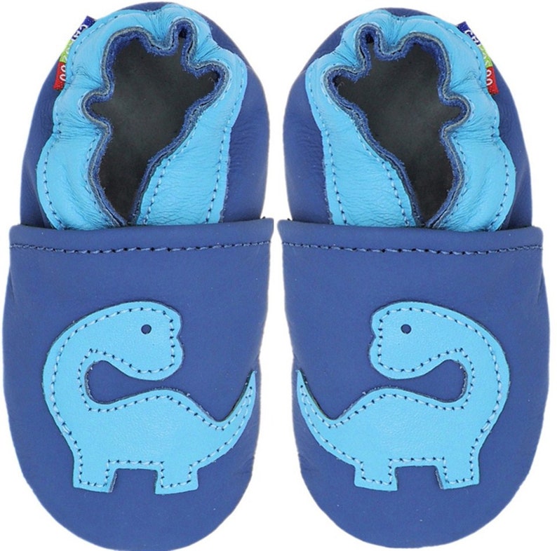 Carozoo chaussures en cuir à semelle souple pour tout-petits, pantoufles pour bébés filles et garçons, apprendre à marcher, animal mignon dino blue