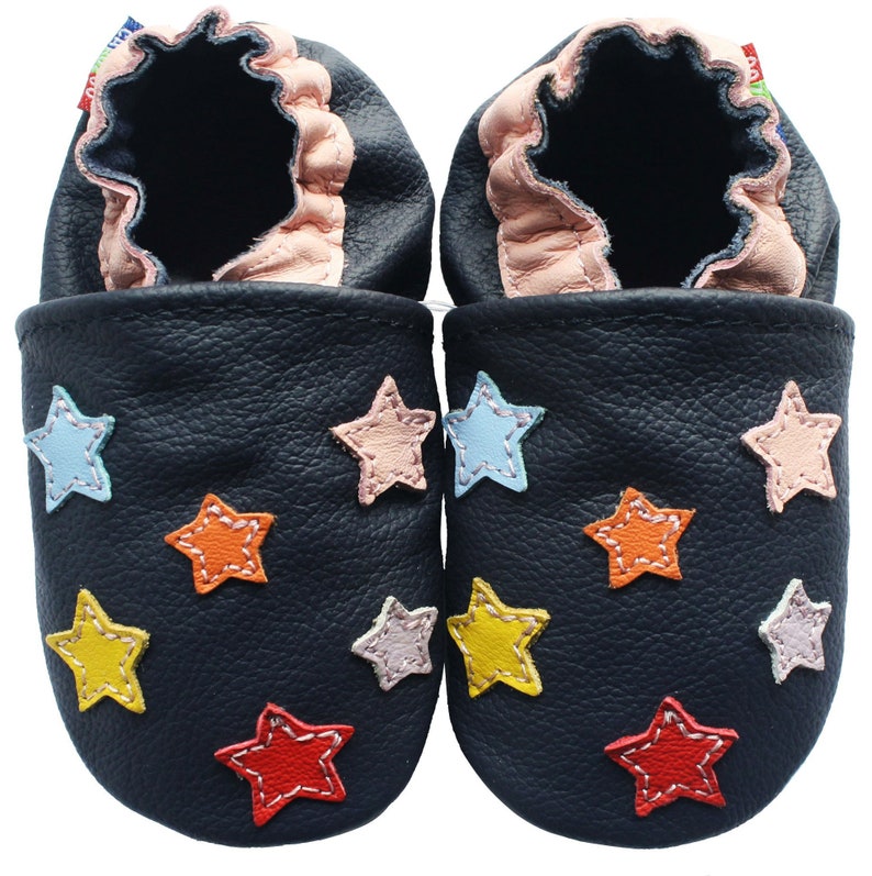 MEILLEURES VENTES Carozoo bébé semelle souple bébé enfant intérieur cuir chaussures pantoufles chaussettes butin fille garçon cuir cuir colorful star blue